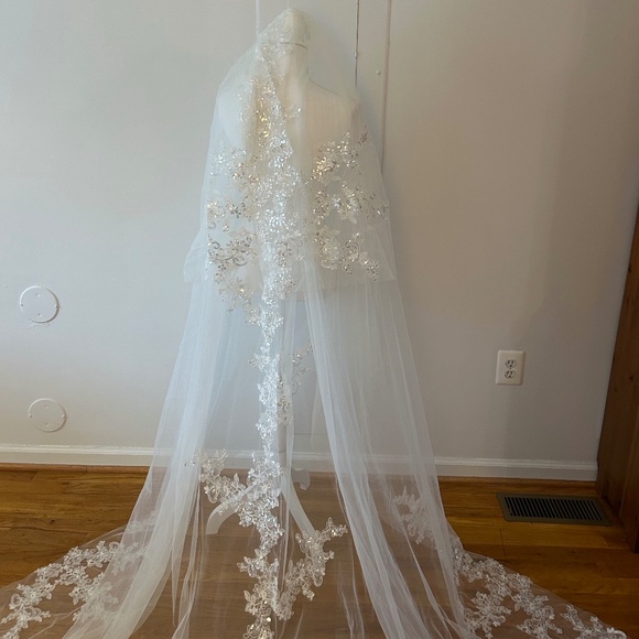 Cathedral Length Floral Lace Appliqué Sequin Sparkly Wedding Veil with Blusher - Picture 1 of 4
